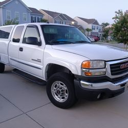 2004 GMC Sierra 2500