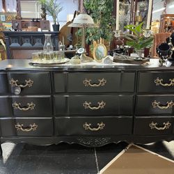 Black Refinished French Provincial Dresser for Sale in Denver, CO - OfferUp