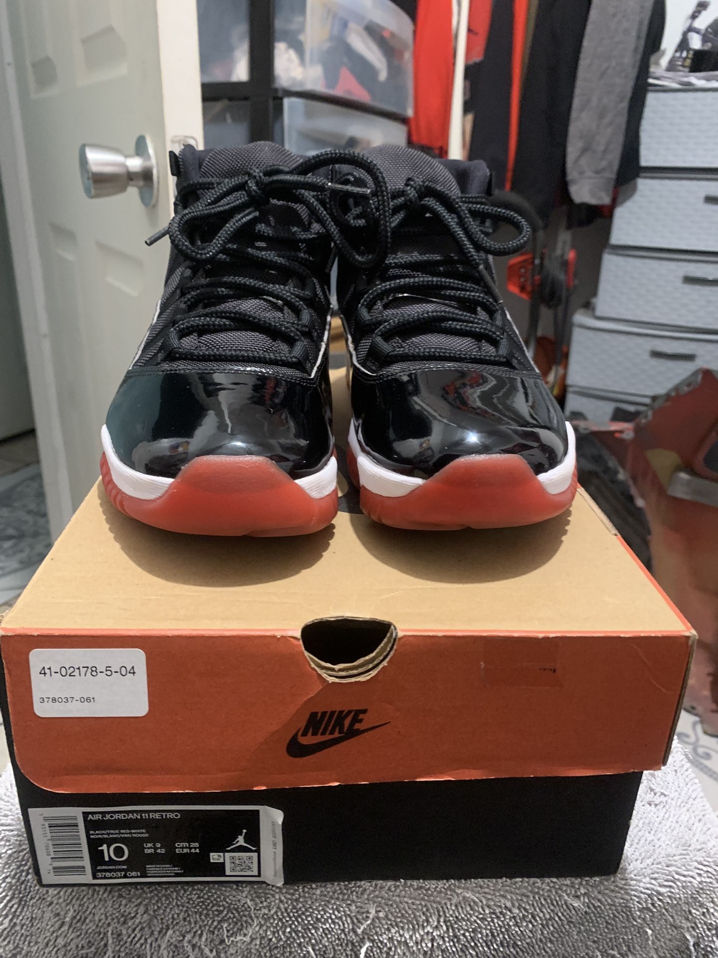 Air Jordan 11 Bred