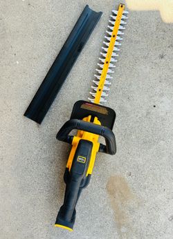 Dewalt 20V 22 in. Cordless Hedge Trimmer (TOOL ONLY)