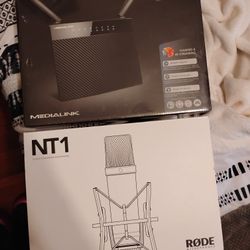 Microphone And Wireless Wifi 