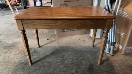 Free piano bench/plant stand/altar