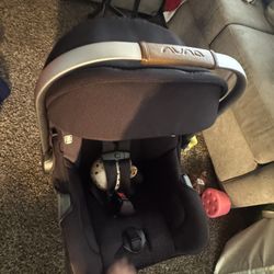 Nuna Car Seat, Base & Stroller adapter for Car seat 