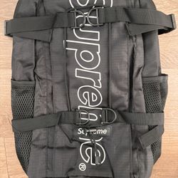 READ DESCRIPTION!!! Kid’s Supreme Backpack – Black – Brand New/Unused