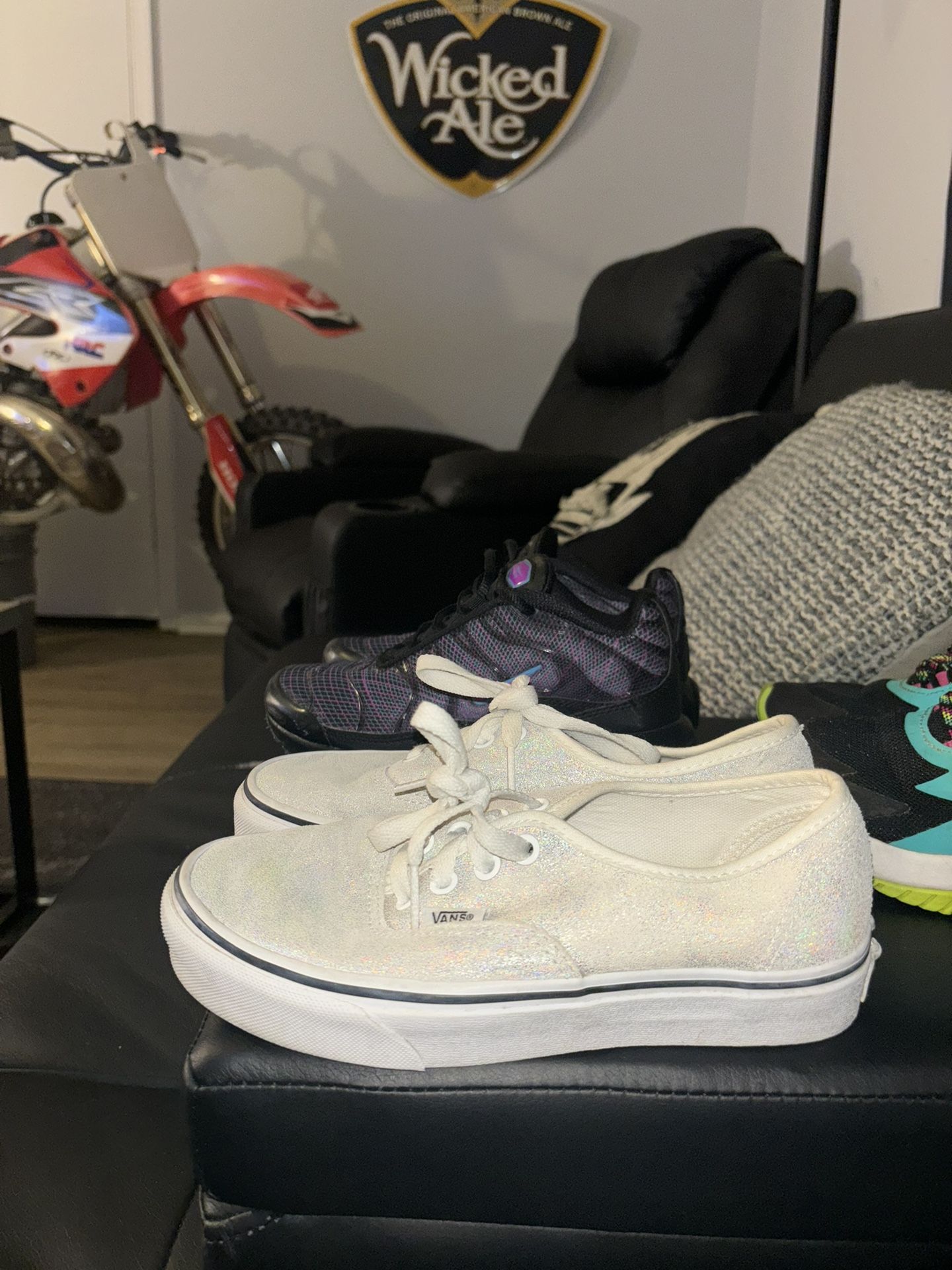 Vans Girls Sz 4
