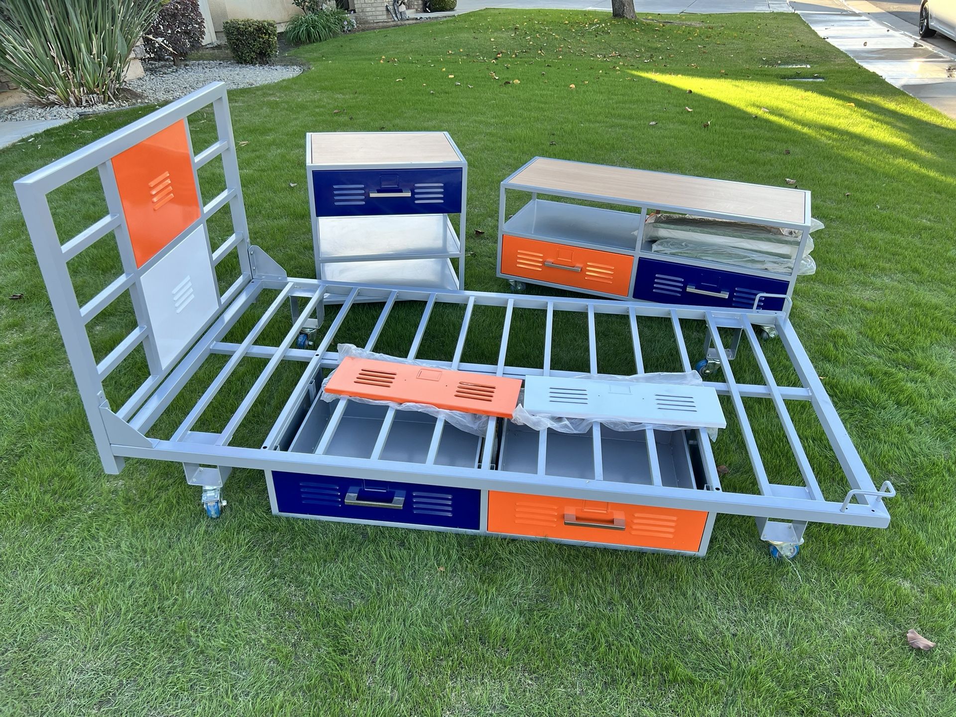 Kid/Teen Locker Style Bedroom Set