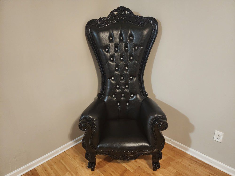 Black Throne Chair
