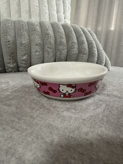 Dog/Cat Hello Kitty Bowl