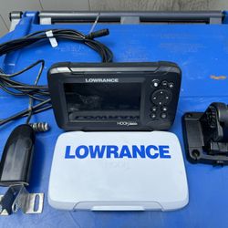 Lowrance Hook Reveal 5 GPS Fishfinder 