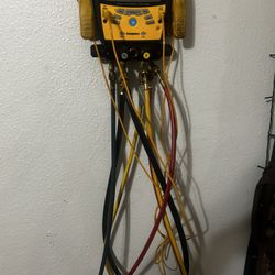 Wireless 4 Port Manifold + Micron Gauge