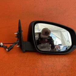 2014 - 2019 Toyota Highlander Right Passenger Door Mirror Blind Spot Signal OEM