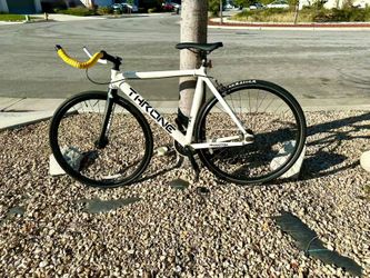 Throne Phantom bicycle