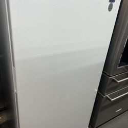 FREEZER 17cf White Whirlpool