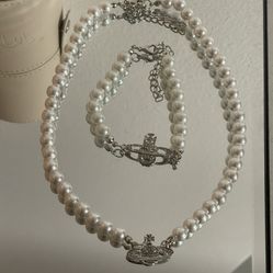 Vienen Westwood Silver Pearl Necklace And Bracelet Set
