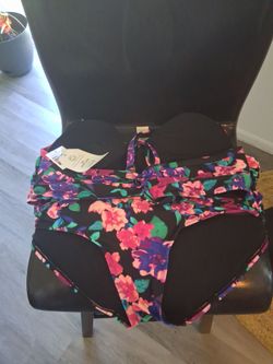 WALMART PLUS SIZE 2 PIECE BRAND NEW SWIMMIMG SUIT