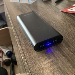 Black-Web Portable Charger