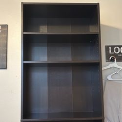 black shelve 