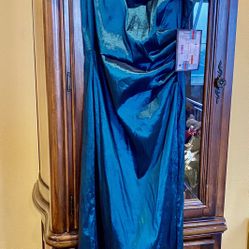 Emerald Evening NEW Gown Size 10