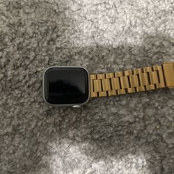 Apple Watch Series 8 Brand New Used Once 41mm