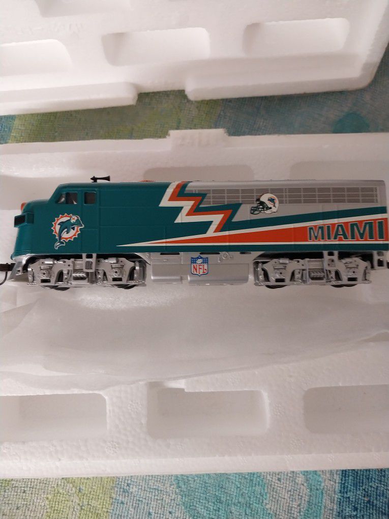 Miami Dolphins Locomotive Train Car 