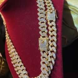 Yellow golden lab I set two piece 20 inch Italiano Miami Cuban