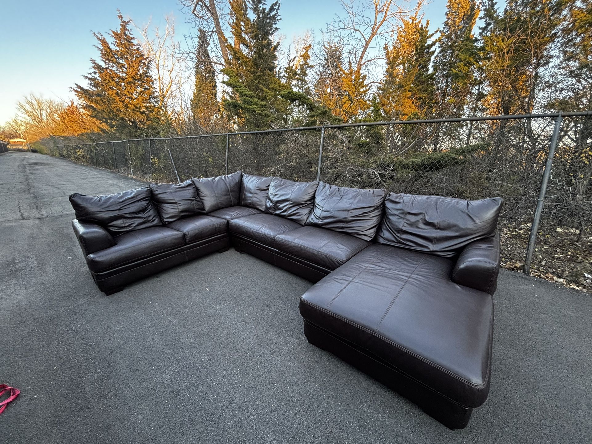 Large Dark Brown Faux Leather Sectional with Chaise*FREE Delivery π