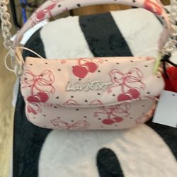 Betsey Johnson 