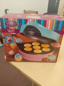 Nostalgia Electrics Cupcake Bakery Mini Cupcake & Muffin Maker