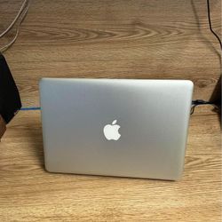 Apple MacBook Pro 13” I5 Processor 8GB RAM 500GB HDD $140