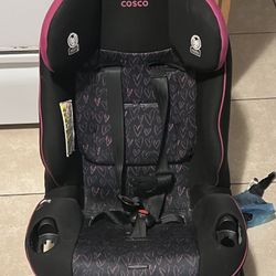 Car seat With Pink Hearts