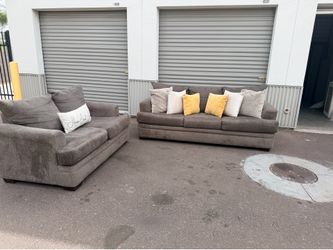 Couch set