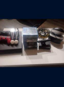 1TB PS4 w/ VR System, 11 Games & 2 Controllers "(MAKEaOFFER)"