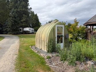 Solar Gem Greenhouse