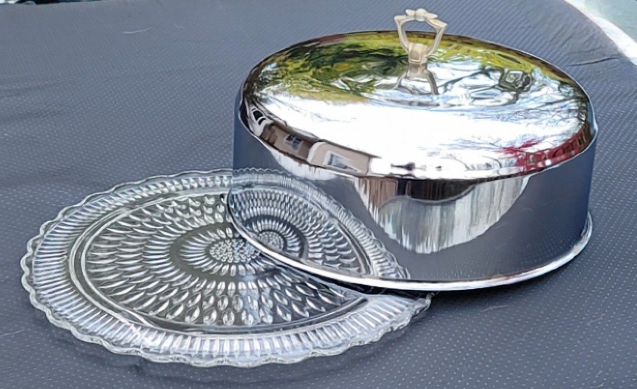 Vintage Kromex stainless steel pie dessert cake cover tri foot Lace Edge glass cake plate 11"round 5" Deep