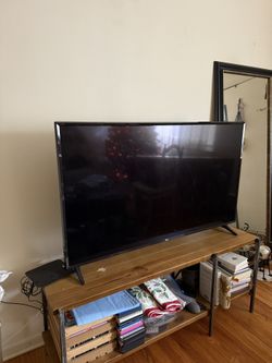 4K UHD 55” LG TV