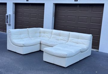 Couch/Sofa Sectional - Leather- Delivery Available 🚛