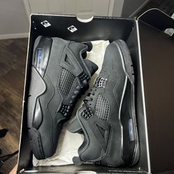 Jordan 4 Retro “Black Cat” (2025)