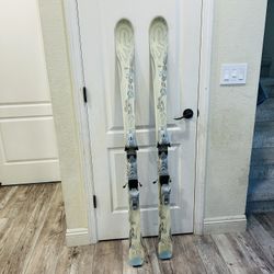 K2 SKIS WITH BINDINGS 153cm