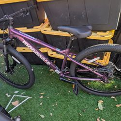 Mongoose  Adult Switchback Comp Mountain Bike  Size S