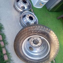 Tengo estos rines para una super duty HD 3500 Chevy