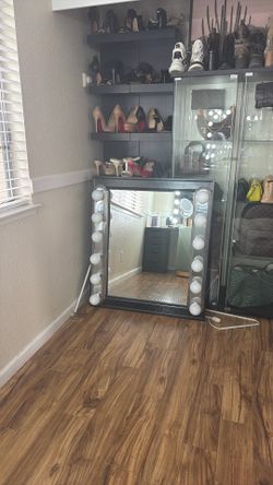 Vanity Mirror