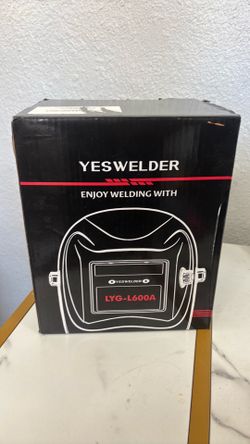 Welding Helmet NEW in box. Auto-Darkening Welding Helmet True Color Solar Powered TIG MIG ARC Grind Welding Hood Helmet