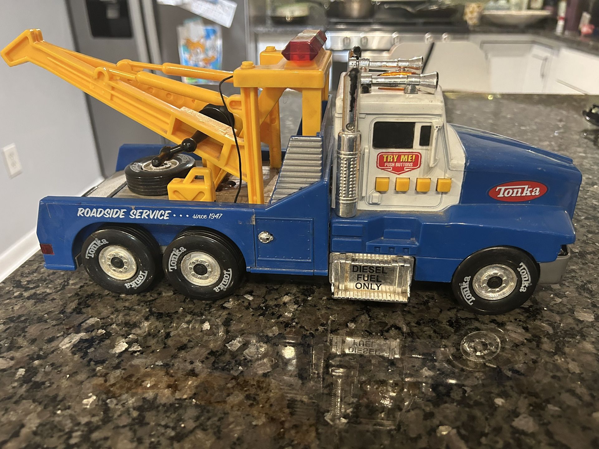 Tonka tow Truck Headlight Is Busted