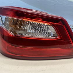 2016-2018 NISSAN ALTIMA LH TAIL LIGHT