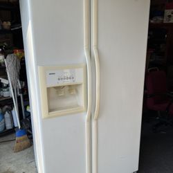 Kenmore  Refrigerator  Enamel Side By Side