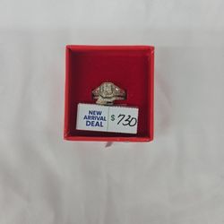 Ladies Ring