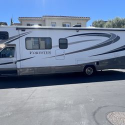 2017 FOREST RIVER FORESTER 3051S  $48,000