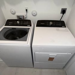 washer and dryer/ Lavadora Y Secadora 