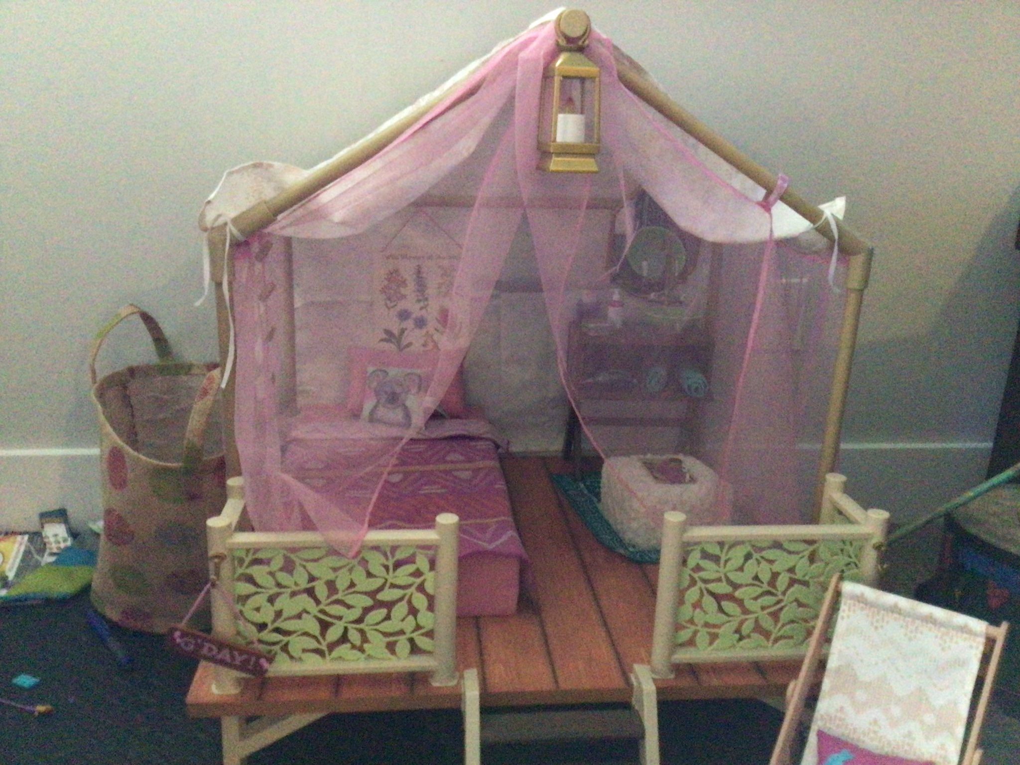 American Girl Kira Comfy Playform Outback Tent for Sale in Seattle, WA