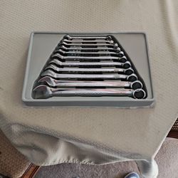 Blue Point 11 Piece Standard Wrench Set  3/8ths to 1 Inch